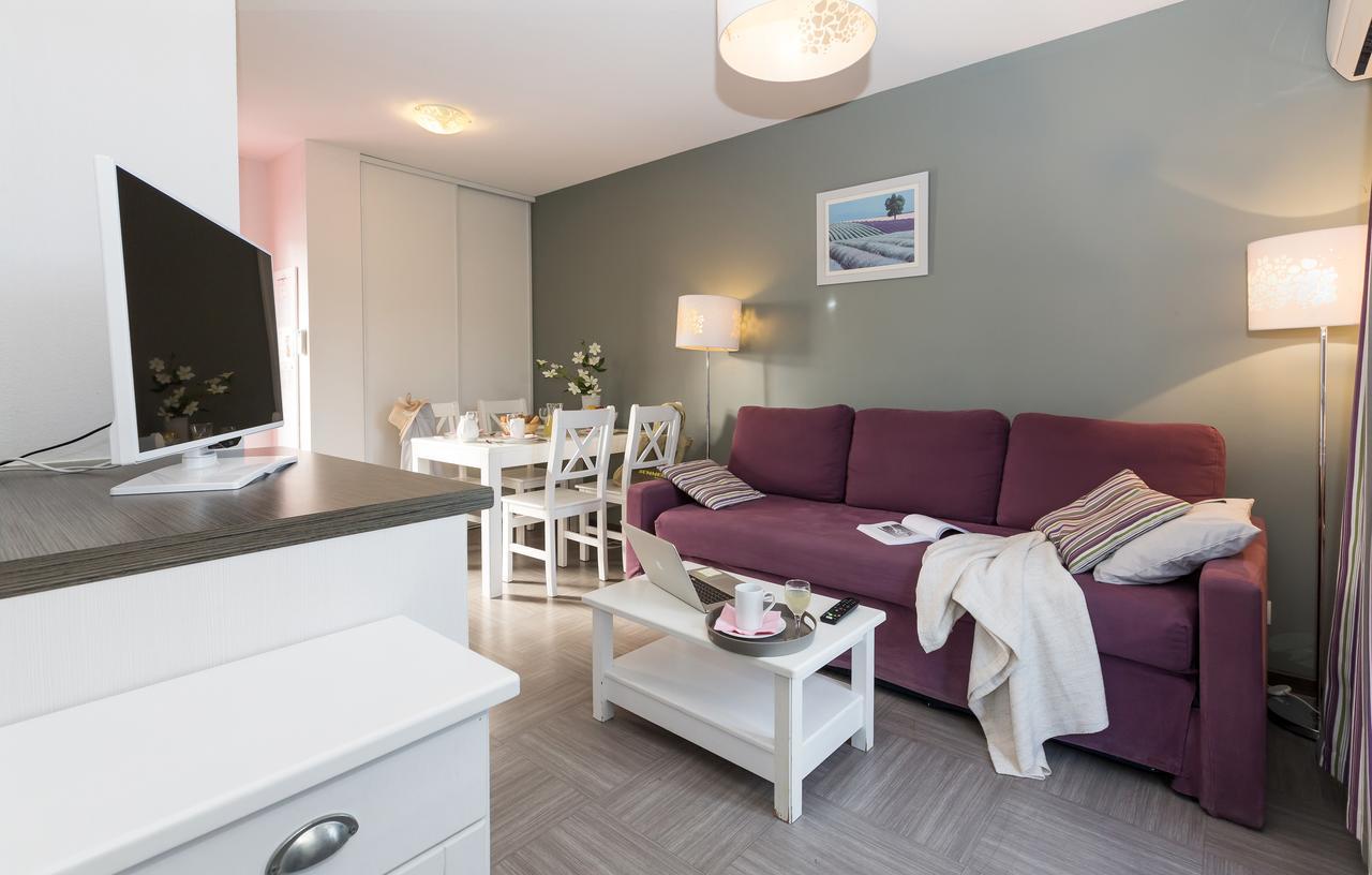 Residence Odalys Cote Provence Gréoux-les-Bains Buitenkant foto